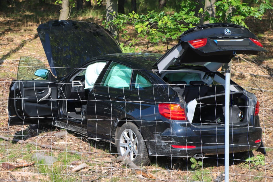 Auf der A13 zwischen den Anschlussstellen Bronkow und Karlau kam am Samstag ein BMW von der Autobahn ab.