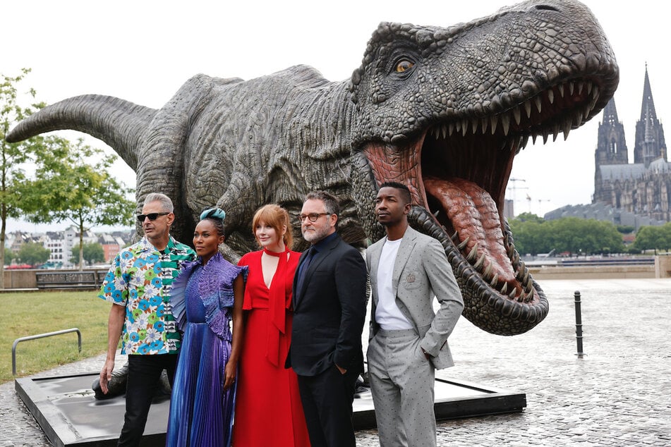 Jurassic World mit Deutschland-Premiere: Besonderes Generationen-Treffen!