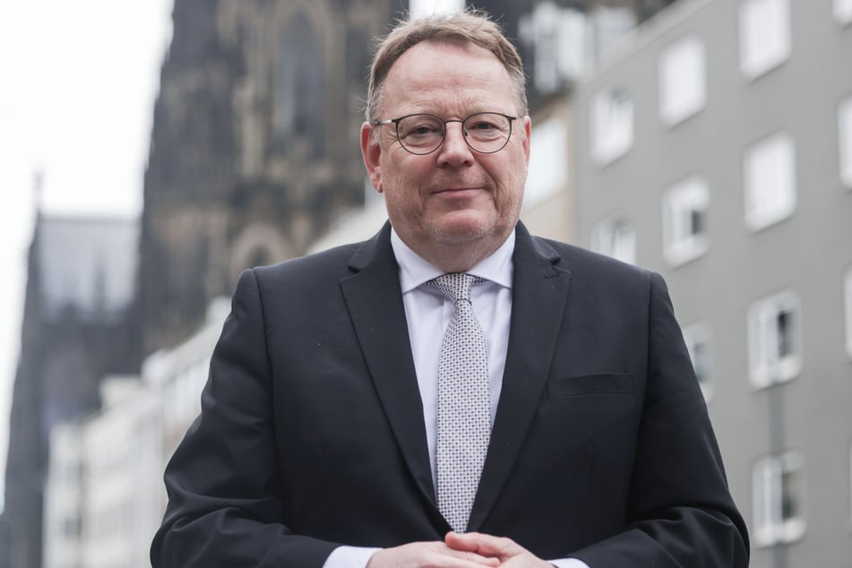 Kölns Oberbürgermeister Torsten Burmester (63, SPD) war selbst lange Vorstandschef beim Deutschen Olympischen Sportbund (DOSB) und weiß daher genau, welche Herausforderungen auf die Domstadt zukommen würden.