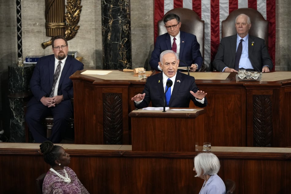 Der israelische Ministerpräsident Benjamin Netanjahu (74, v.m.) sprach gestern vor dem US-Kongress.