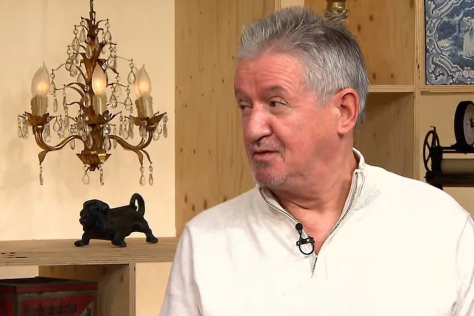Franz Spiess (69) aus Berlin möchte bei "Bares für Rares" eine Uhr verkaufen, die er einst von einem Kollegen bekommen habe.