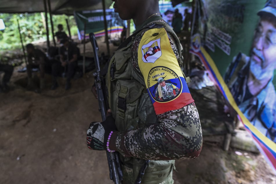 Dissident members of the now-defunct FARC guerilla group said they were ready to fight against any US incursion into Colombia.