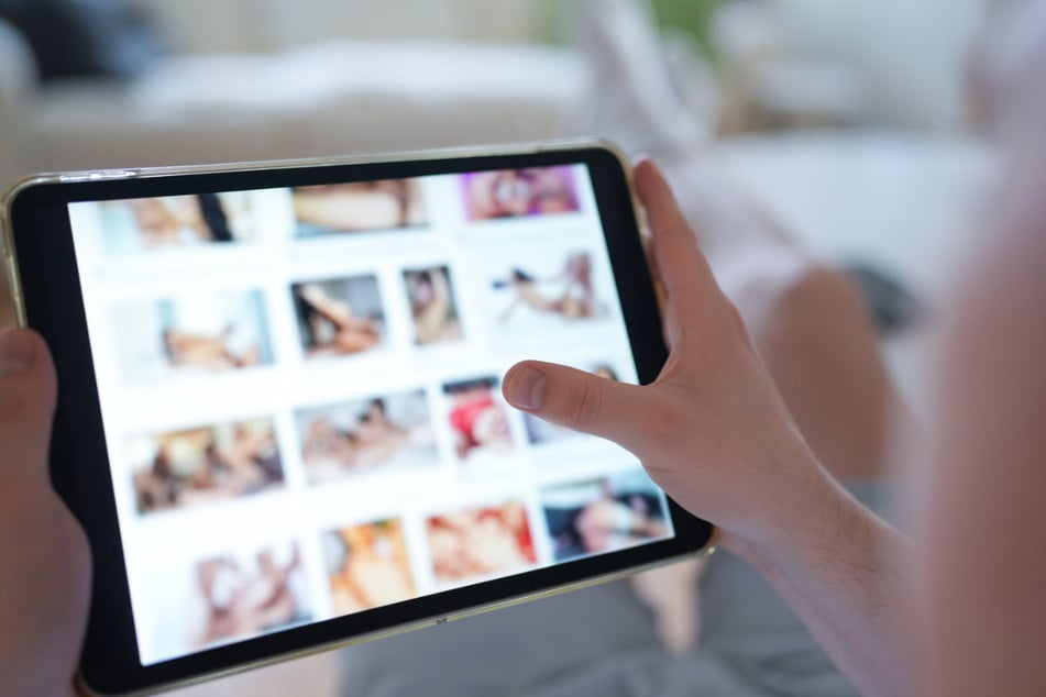 Ein erster Gesetzesentwurf, der das Erstellen und Verbreiten sexualisierter Deepfakes unter Strafe stellen soll, liegt bereits vor. (Symbolbild)
