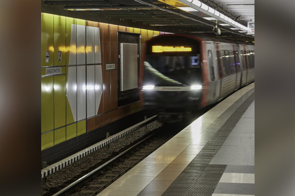 Für die rund 2,6 Kilometer lange Strecke werden zwei neue Haltestellen gebaut, "Stoltenstraße" und "Horner Geest". (Symbolbild)