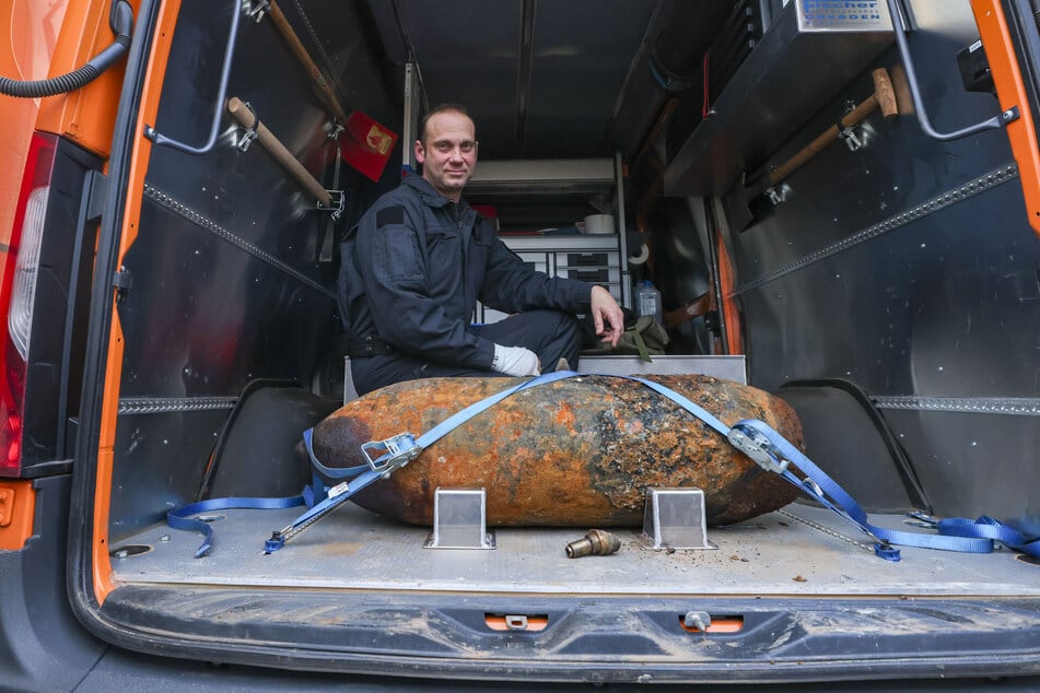 Sprengstoff-Experte Thomas Zowalla (48) entschärfte die während der Abrissarbeiten gefundene Weltkriegsbombe.