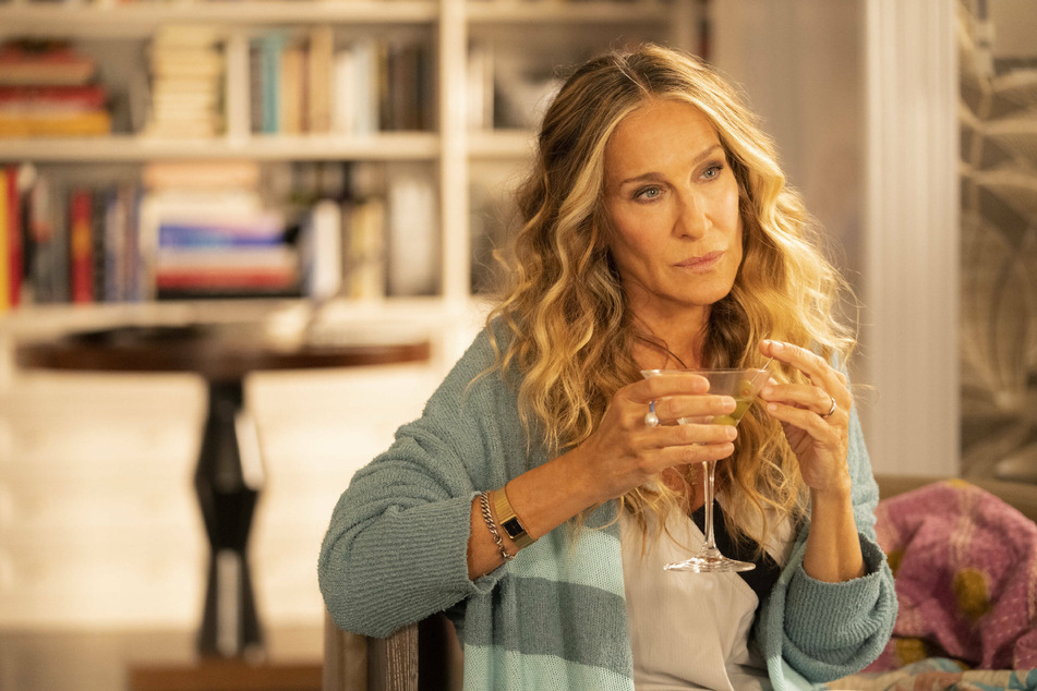 Sarah Jessica Parker's character Carrie Bradshaw continues to find her way as a widow in the latest episode of And Just Like That.