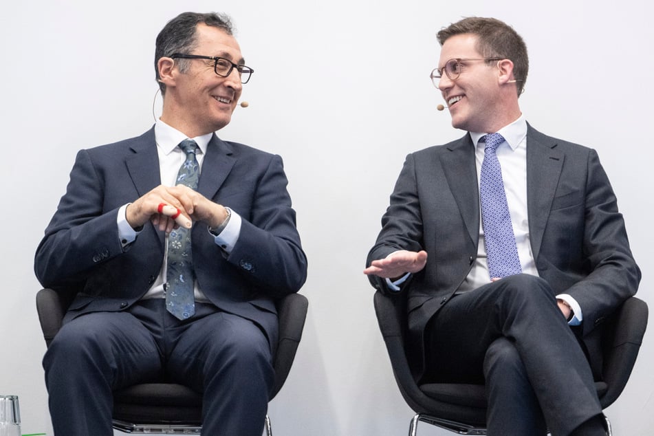 Im März 2026 wählt Baden-Württemberg einen neuen Ministerpräsidenten: Cem Özdemir (60, Grüne) und Manuel Hagel (37, CDU) treten an, Kretschmanns Nachfolger zu werden.