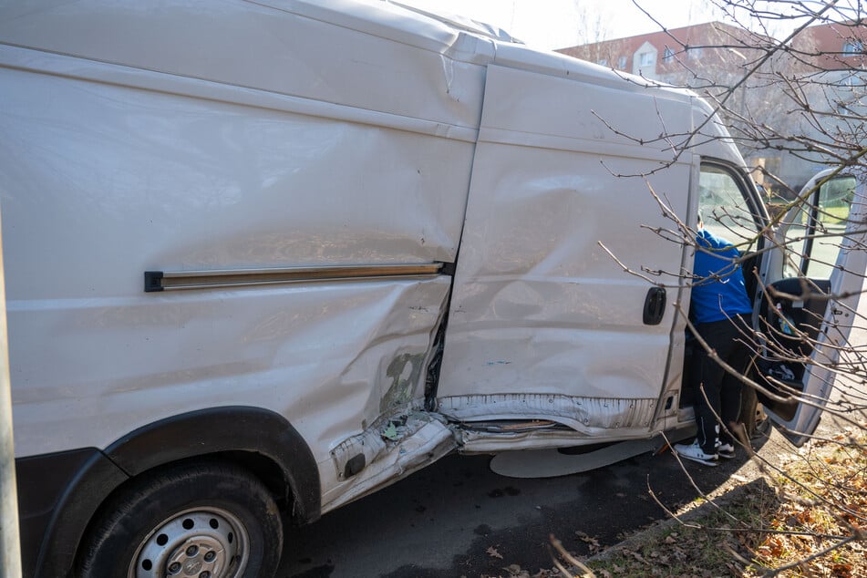 An beiden Fahrzeugen entstand erheblicher Schaden.