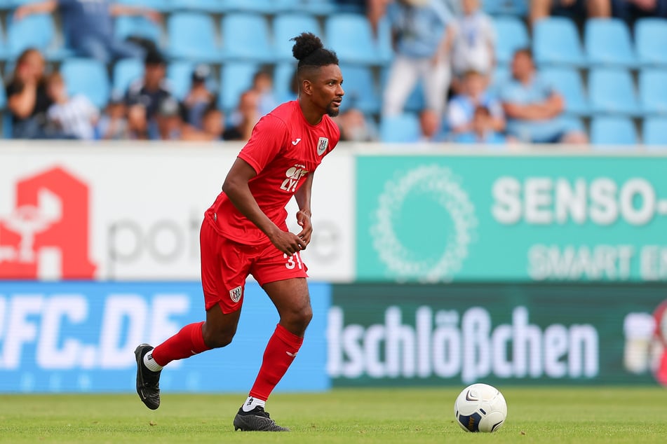 Charmaine Häusl (29) stand einst vor dem großen Durchbruch in der 3. Liga, ist aktiver Nationalspieler.