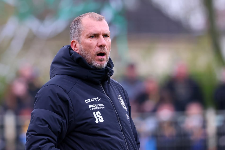 Lok Leipzigs Jochen Seitz (49) zeigte sich nach Abpfiff enttäuscht vom eigenen Anhang.