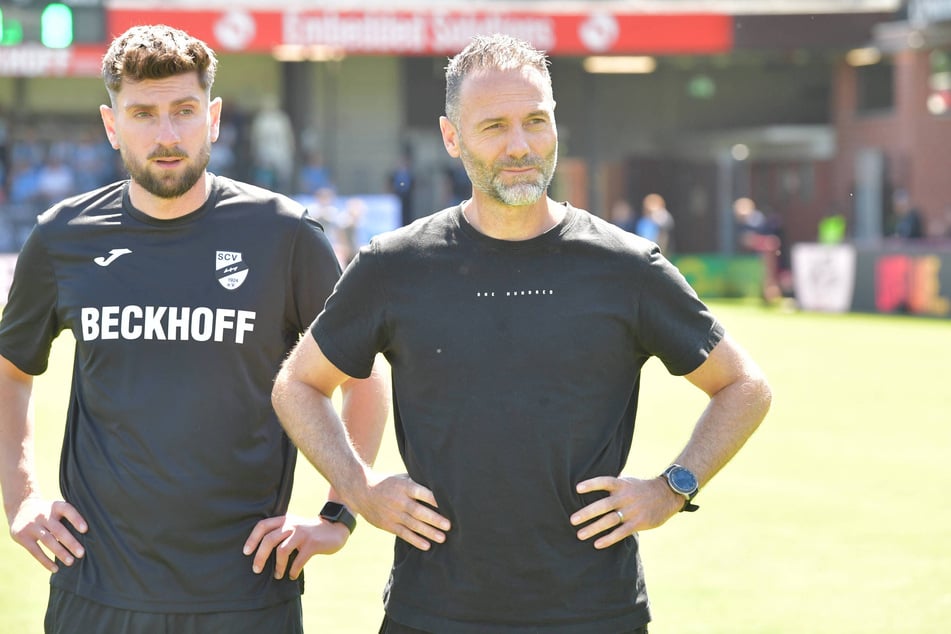 Ende bringt seinen Co-Trainer Zlatko Muhovic (34, l.) mit.