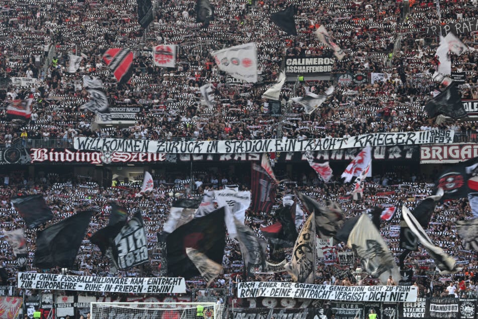 Um in den Unterrang der Nordwestkurve zu gelangen, müssen sich Eintracht-Fans zukünftig an neue Regelungen halten.