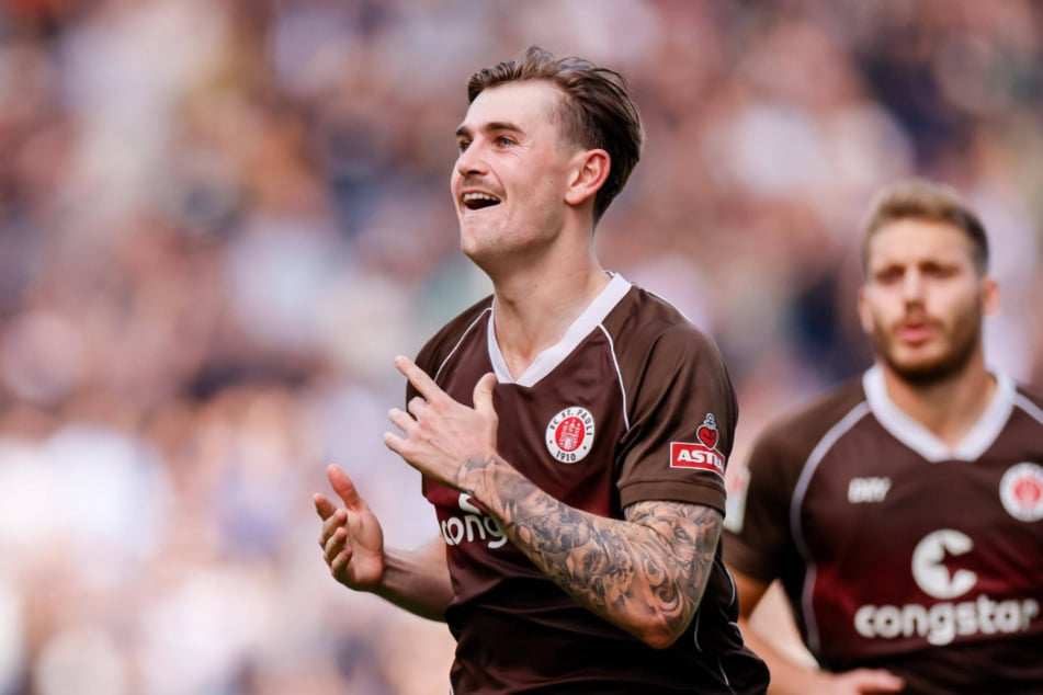 Connor Metcalfe (24) vertrat beim FC St. Pauli den verletzten Kapitän Jackson Irvine (30) und zahlte das Vertrauen mit einer starken Leistung zurück.