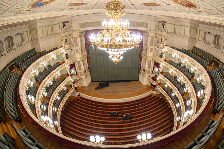 Die Dresdner Staatskapelle, die in der Semperoper ihre Konzerte gibt, wird ab 2022 womöglich auch nicht mehr als Residenzorchester bei den Osterfestspielen auftreten.