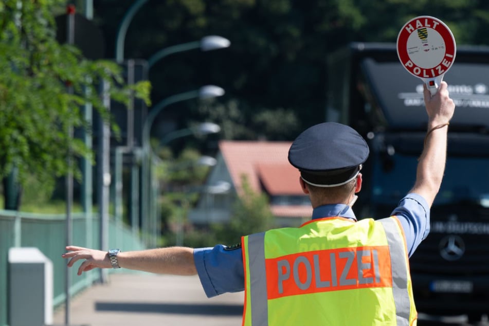 Unter Drogen, mit geklautem Auto und zu schnell unterwegs: Polizei zieht nach sachsenweiter Kontrolle Bilanz