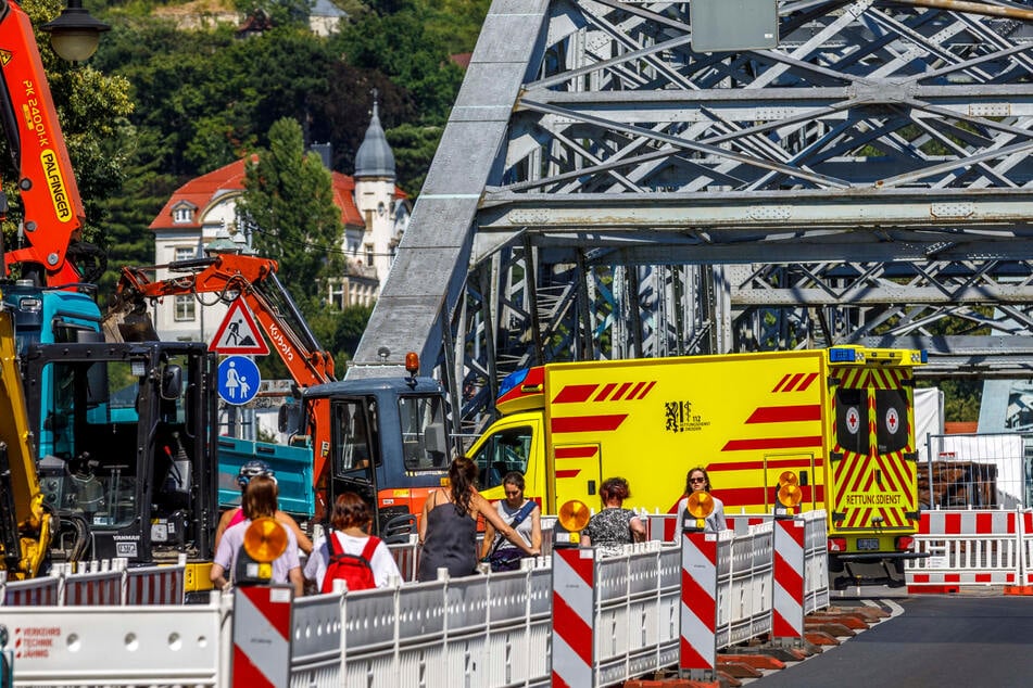 Längste Sperrung seit Jahrhundert-Flut: So lief Tag 1 der großen Schließung des Blauen Wunders