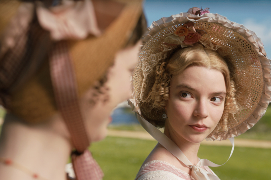 "Emma.": Prunkvoller Kostümfilm mit bissigem Humor und starkem Cast