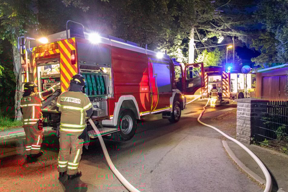 Feueralarm im Erzgebirge: Citroën steht in Flammen
