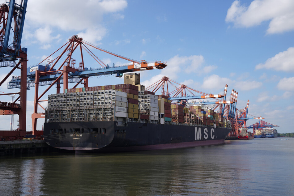 Die Reederei MSC will 49,9 Prozent des Hamburger Hafenunternehmens HHLA übernehmen.