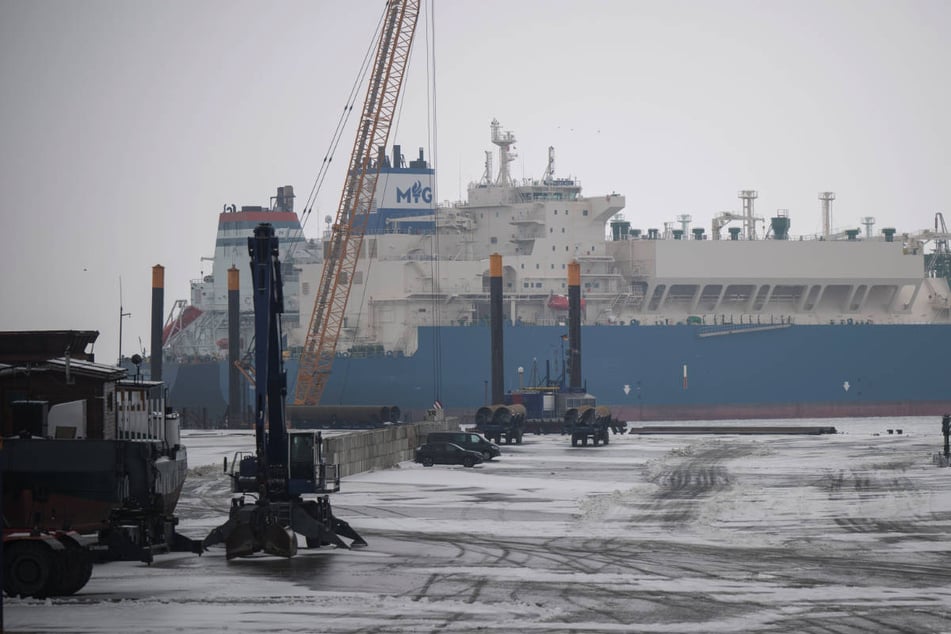 Wird jetzt das Gas knapp? LNG-Tanker kann wegen Eis nicht einlaufen