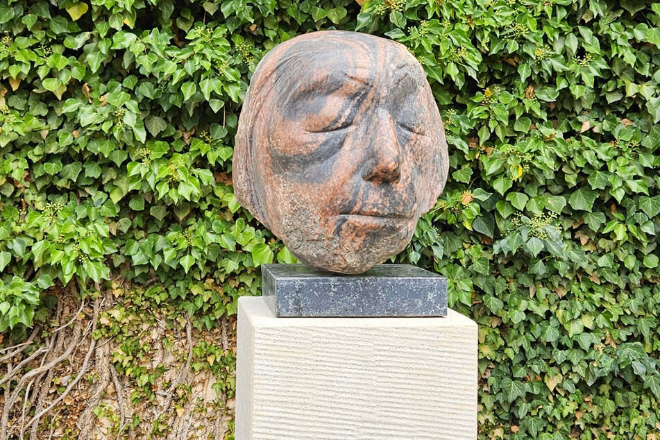 Die Kollwitz-Skulptur von Peter Makolies.