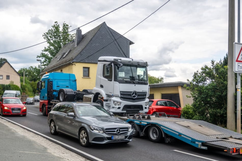 Das soll aufhören: Täglich fahren unzählige Autos und Lkw durch die Stadt.