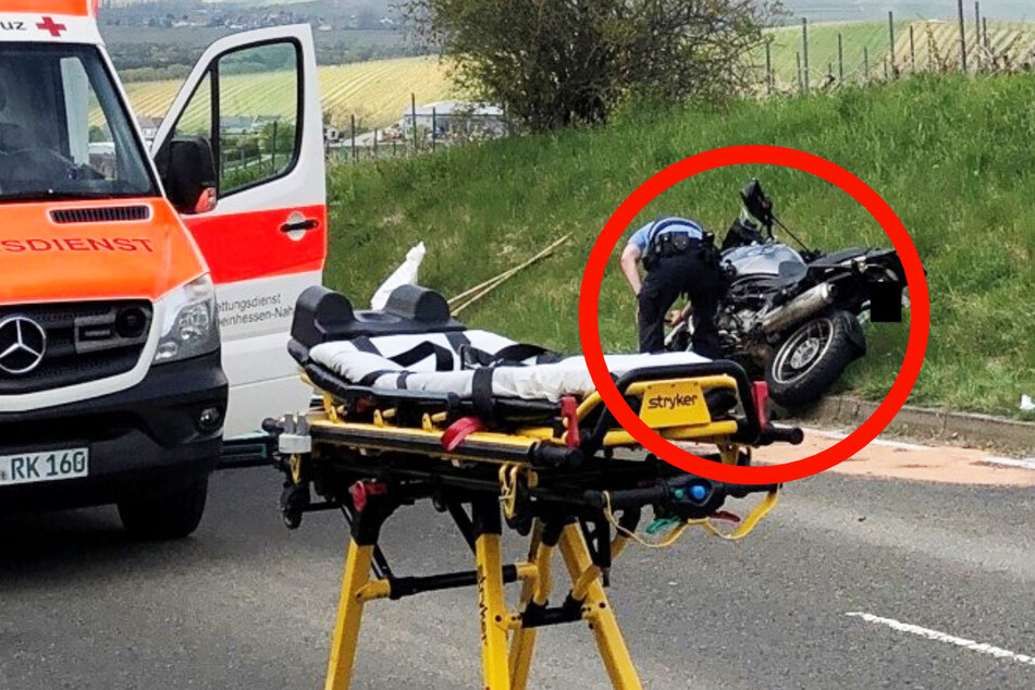 Der 53 Jahre alte Motorradfahrer erlitt bei dem Zusammenstoß lebensgefährliche Verletzungen, er wurde mit einem Rettungshubschrauber in eine Klinik gebracht.