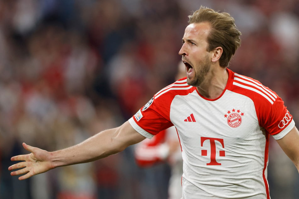 Harry Kane ist einfach eiskalt! Der Stürmer hat die Nerven behalten und den FC Bayern in Führung geschossen.