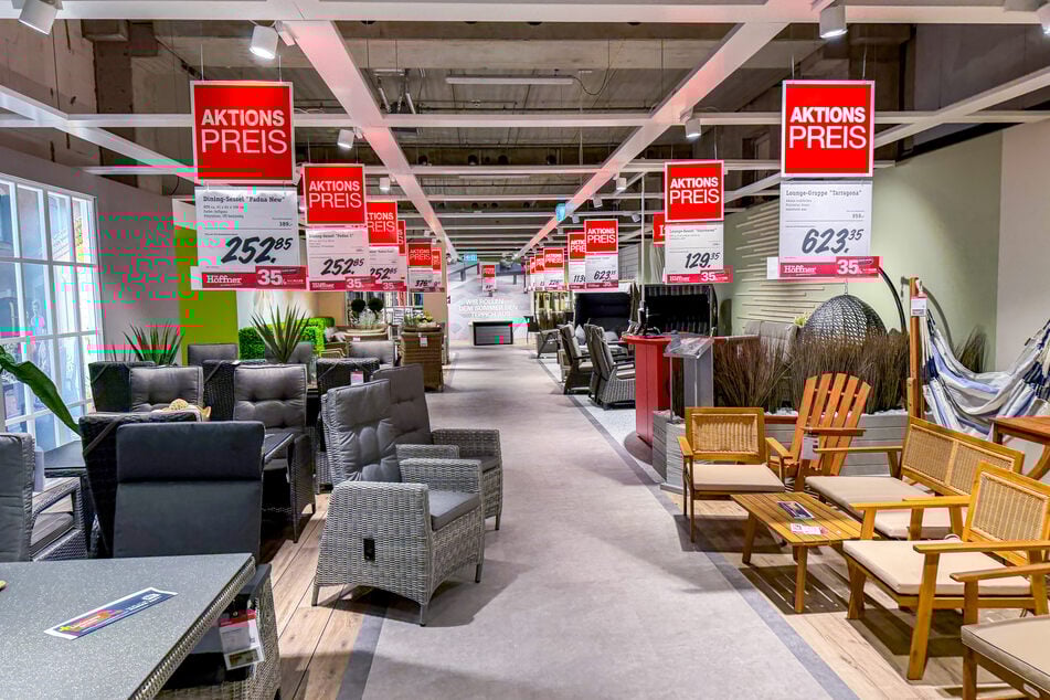 Darum strömen so viele Menschen gerade zu Höffner