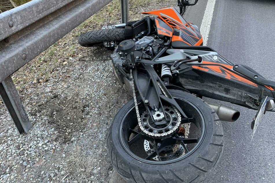 Heftiger Motorradunfall: Biker schwer verletzt