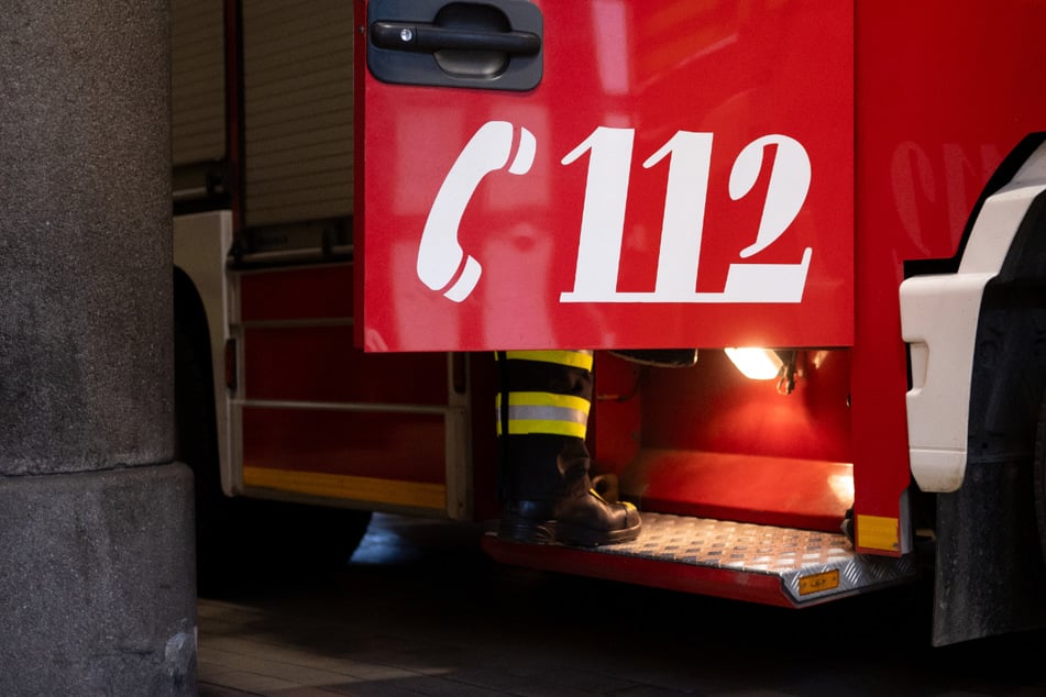 Die Feuerwehr befreite die Kinder aus dem Aufzug. (Symbolbild)