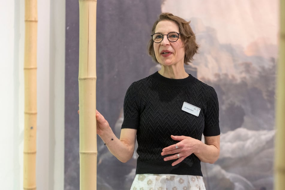 "'Reisen' ist ein Thema, das immer wieder Schlagzeilen macht, positiv wie negativ. Außerdem ist es wirtschaftlich interessant", so Abteilungsleiterin Sibylle Gluch.