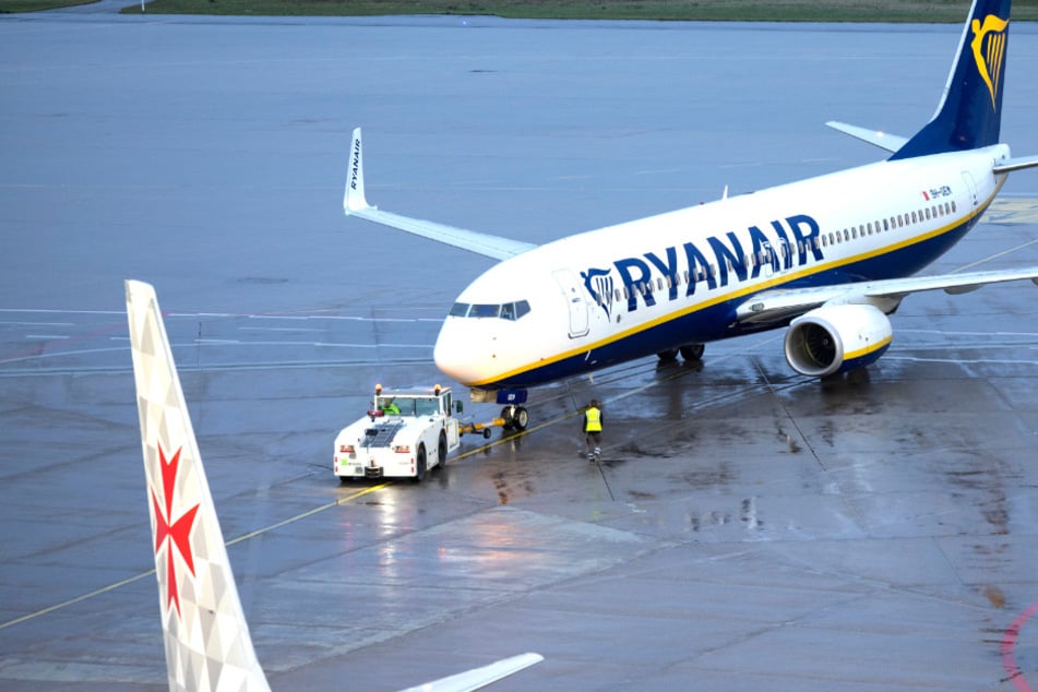 Hamburg: Ryanair kürzt Angebot in Hamburg und gibt Bundesregierung die Schuld