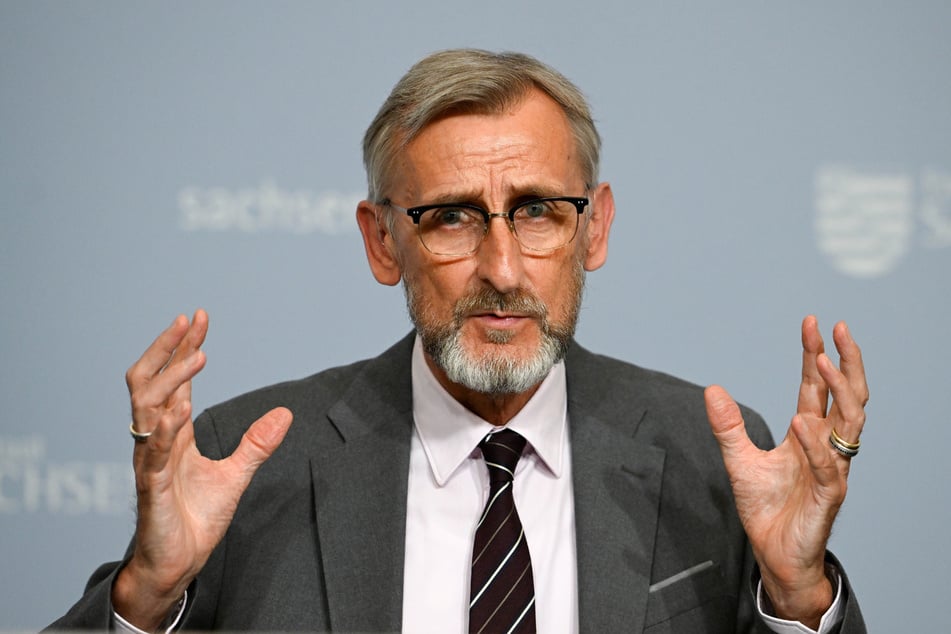 Strikt dagegen: Sachsens Innenminister Armin Schuster (62, CDU).