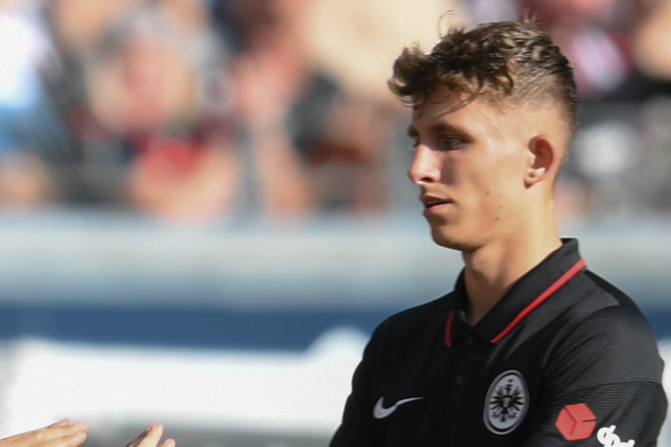 Eintracht Frankfurts Neuzugang Jesper Lindström (21) wird den Hessen im Heimspiel gegen den 1. FC Köln wohl verletzungsbedingt fehlen.