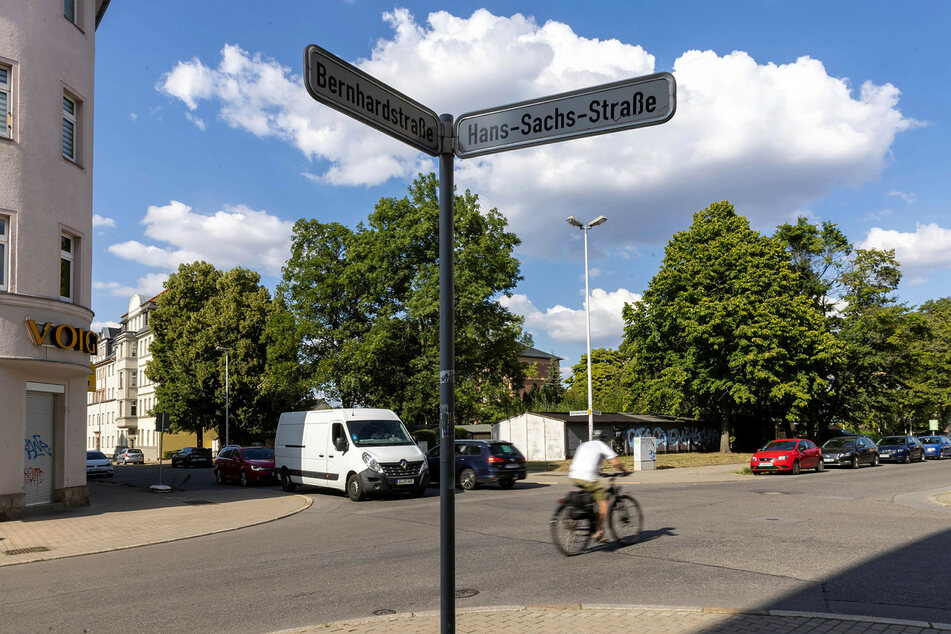 An der Kreuzung Bernhardstraße/Hans-Sachs-Straße müssen vor allem Radfahrer aufpassen.