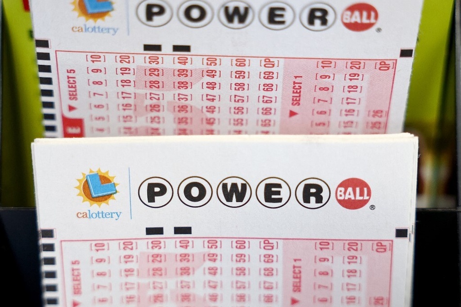 A lucky lottery player in California has won the $1-billion Powerball jackpot!
