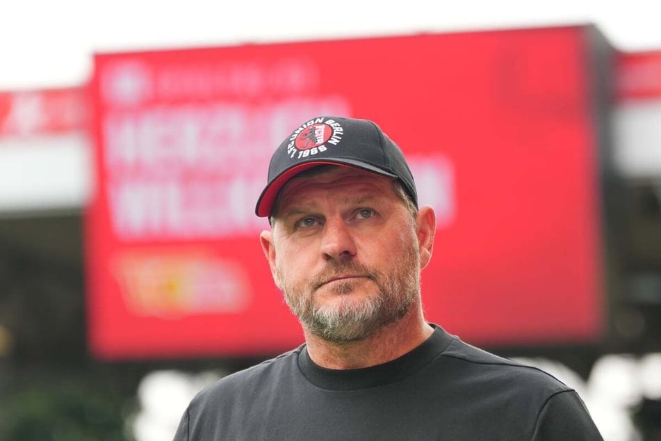 Steffen Baumgart zeigte am Spielfeldrand den Mittelfinger.