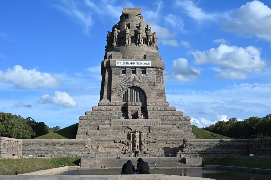 Das Völkerschlachtdenkmal sieht in diesen Tagen etwas anders aus.