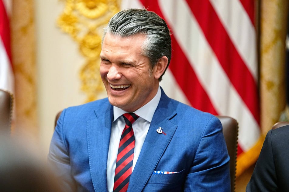 Defense Secretary Pete Hegseth doubled down on his obsession with fat-shaming in a bizarre new workout video on social media.