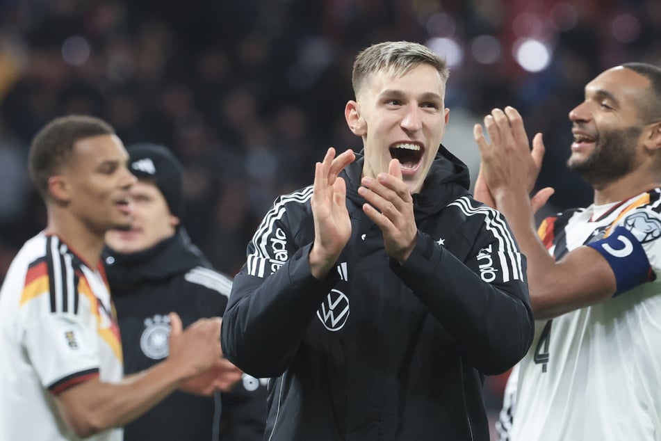 Nico Schlotterbeck (25) lässt sich feiern.