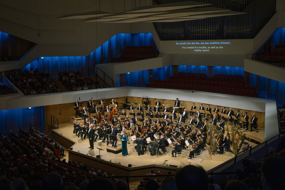 Das Festspielorchester der Dresdner Musikfestspiele im Kulturpalast, der das Zuhause der Dresdner Philharmonie ist - im Eigenbetrieb werden beide Institutionen näher zusammenrücken.