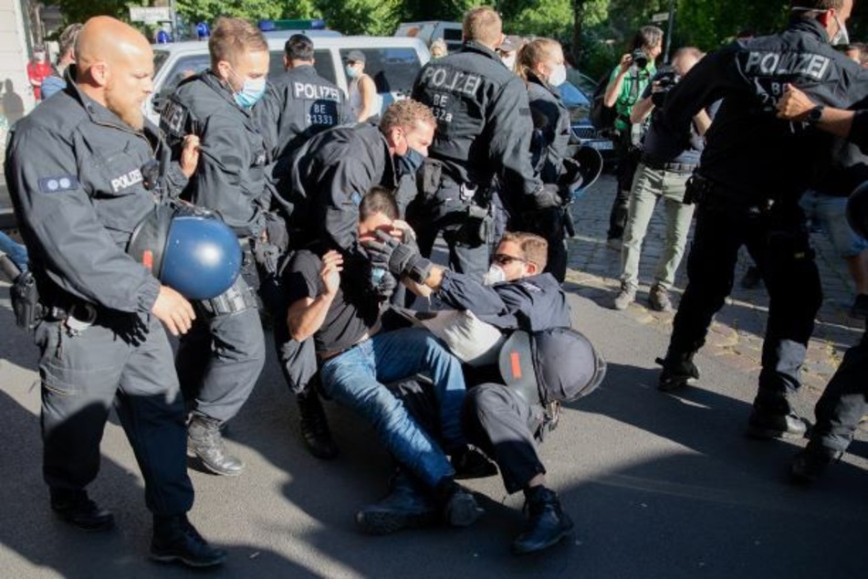 Angst vor Liebig34-Urteil? Linksextreme demonstrieren in Friedrichshain