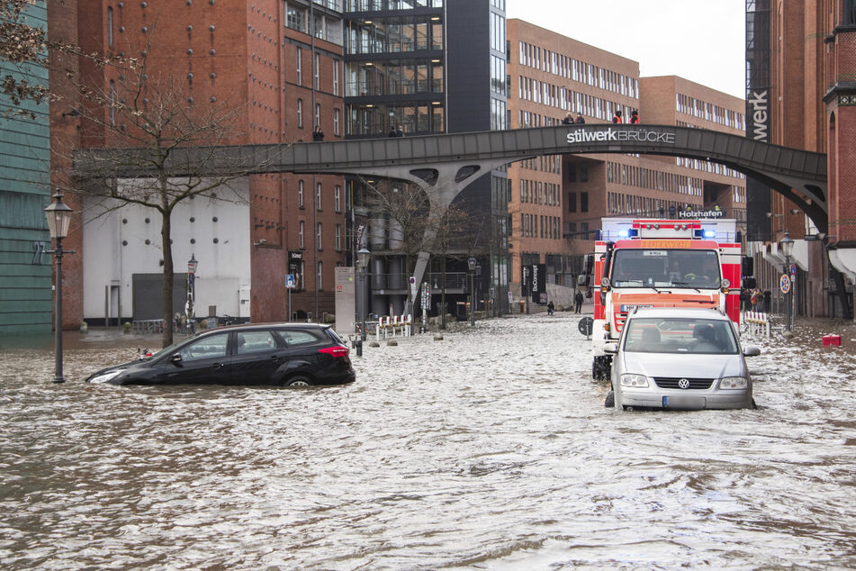 Schon Sturmtief "Nadia" löste Ende Januar Überschwemmungen in Hamburg aus. Jetzt droht eine Wiederholung.