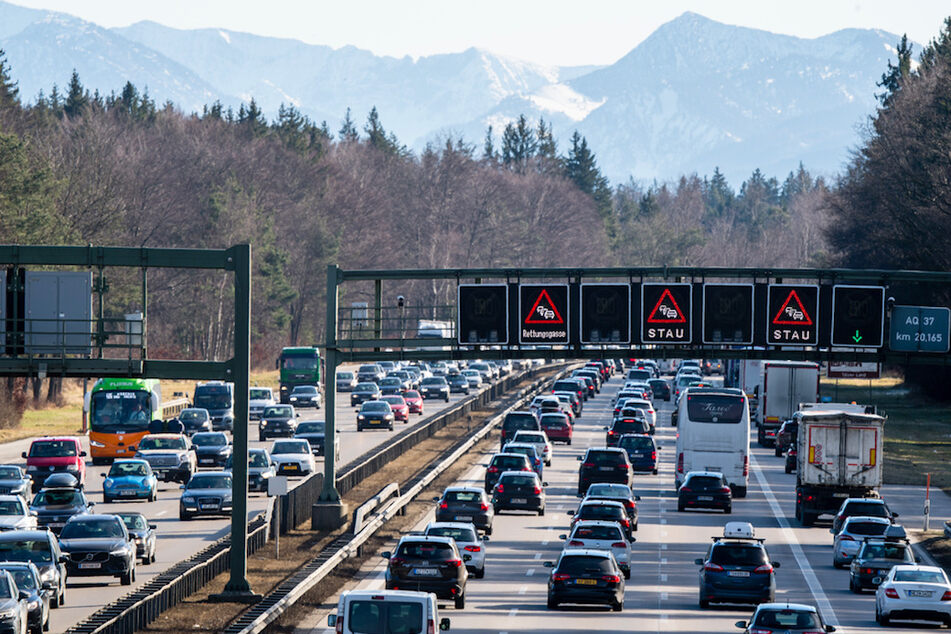 Salzburg setzt Abfahrtssperren auf A10 erstmals in Kraft