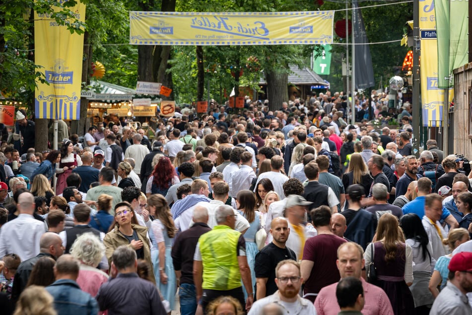 Die Erlanger Bergkirchweih ist eines der traditionsreichsten Volksfeste in Deutschland.
