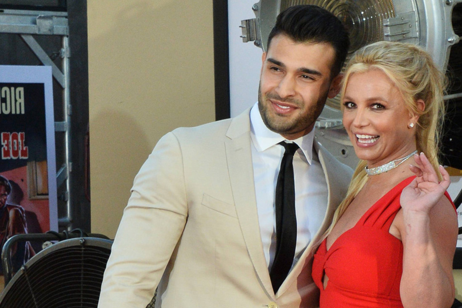 Britney Spears (r.) and fiancé Sam Asghari (l.) attend a movie premiere in Los Angeles, California on July 22, 2019.