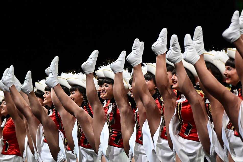 Der Gardetanz gehört seit Jahrzehnten zum Karneval und der Fastnacht dazu. (Symbolfoto)