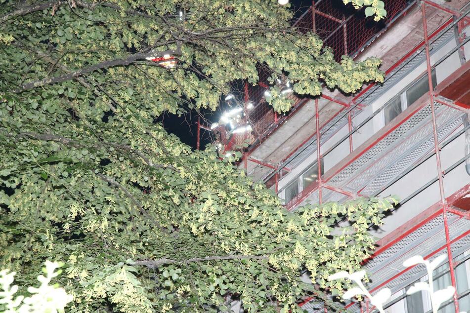 Die Feuerwehr war mit 46 Einsatzkräften vor Ort.