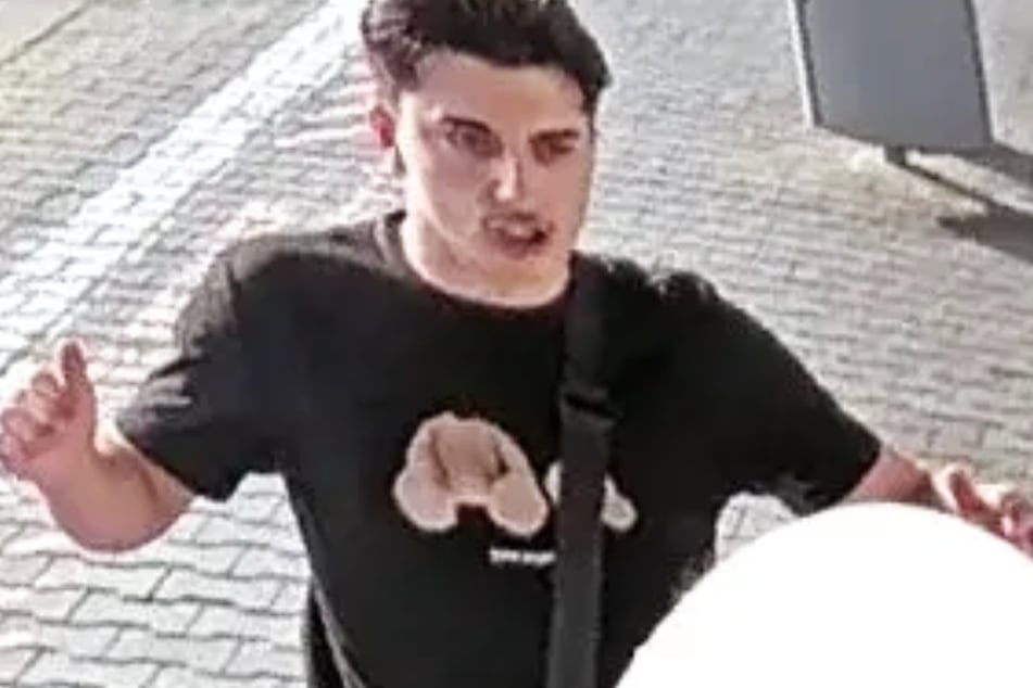 Die Bundespolizei veröffentlichte dieses Fahndungsfoto: Wer kennt den Mann oder weiß, wo er sich aufhält?